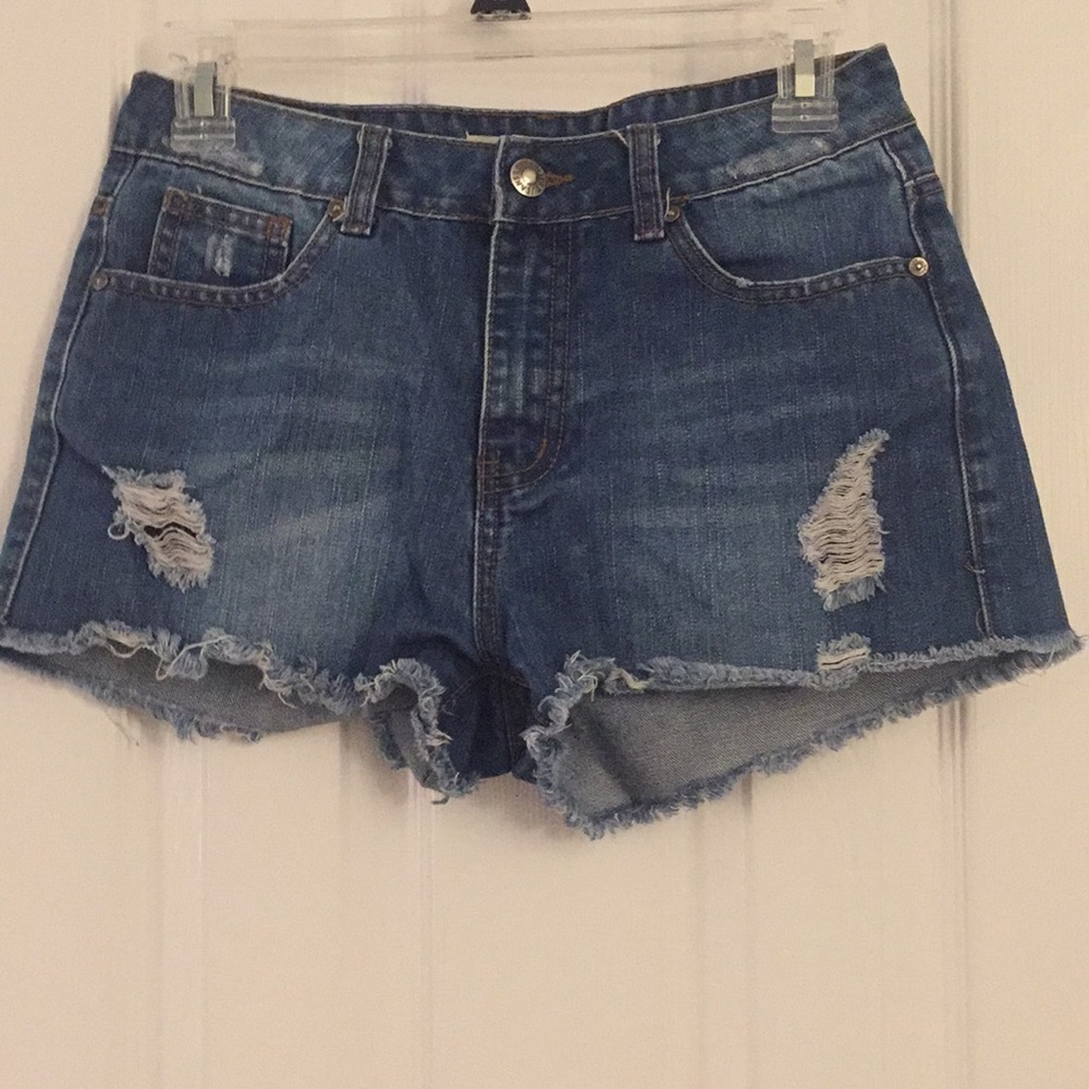 Jean Culture size small distressed denim shorts